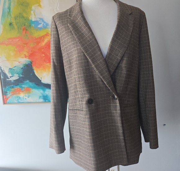 H&M Tan Checkered Blazer - Picture 2 of 11